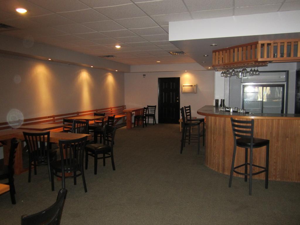 The Mighty Fraser Motel Boston Bar Esterno foto